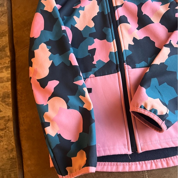 Pink/Blue and Black camo kids rain coat - size 9-10 years - Mountain Warehouse - Picture 2 of 9